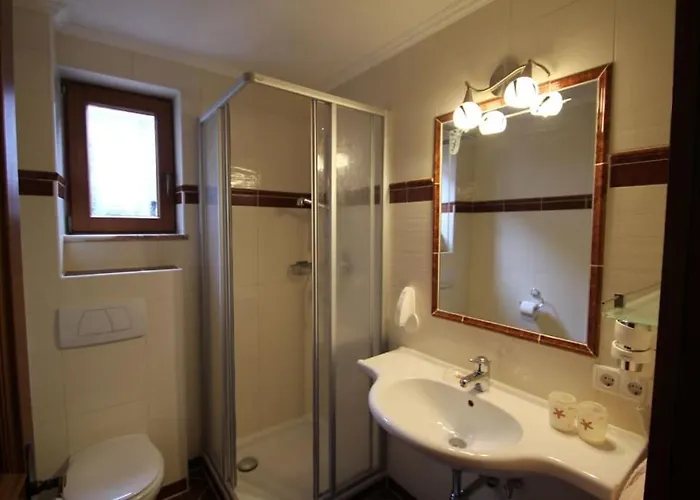 Alpengruss ゲストハウス 3*