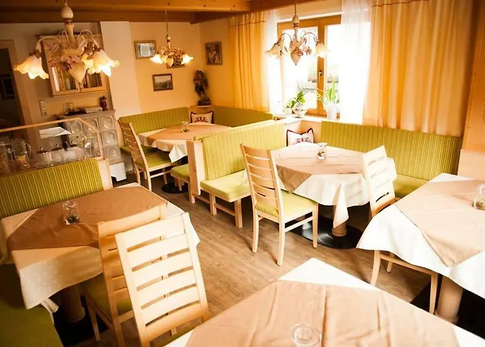 ゲストハウス Alpengruss