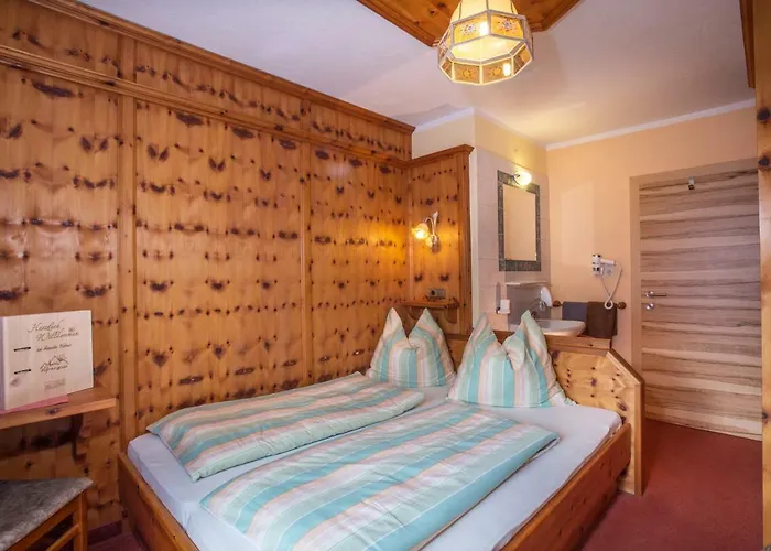 Alpengruss ゲストハウス 3*